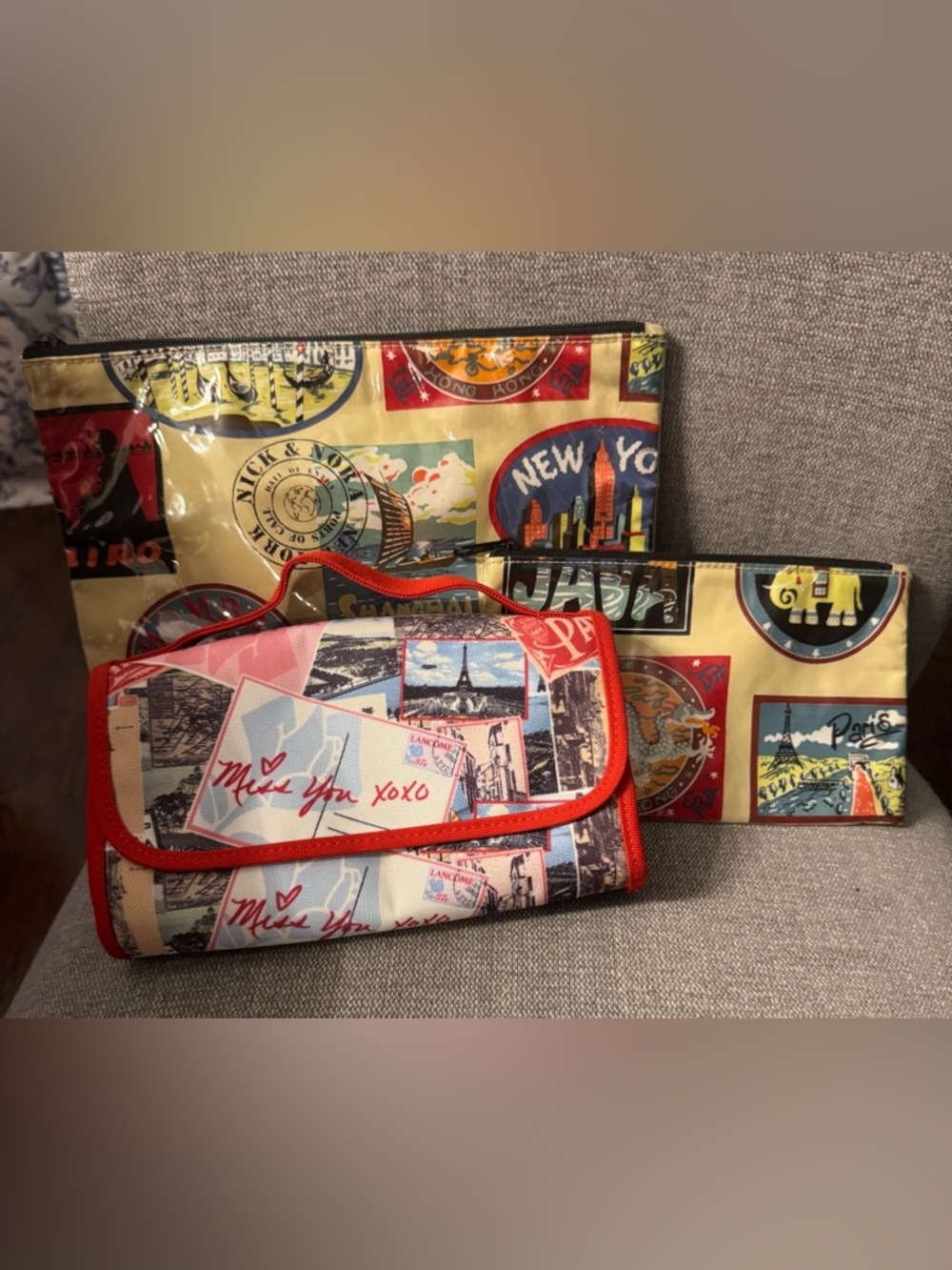 Lancôme Cosmetic Travel Organizer & Travel-Themed Cosmetic Cases